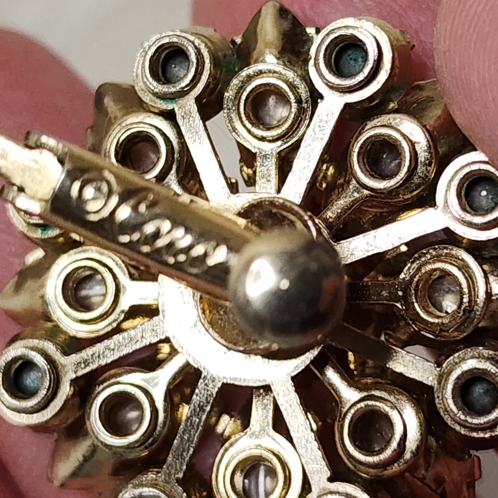 CORO MID-CENTURY SUNBURST REG. NUMBER CLUSTER EARRINGS MADE IN ENGLAND - Picture 8 of 16